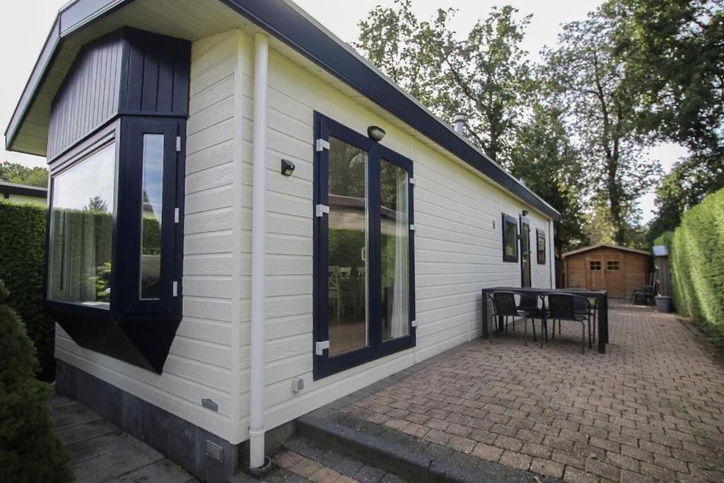 Chalet Voorzien Van Alle Gemakken In Een Bosrijke Omgeving Voorthuizen Exteriör bild